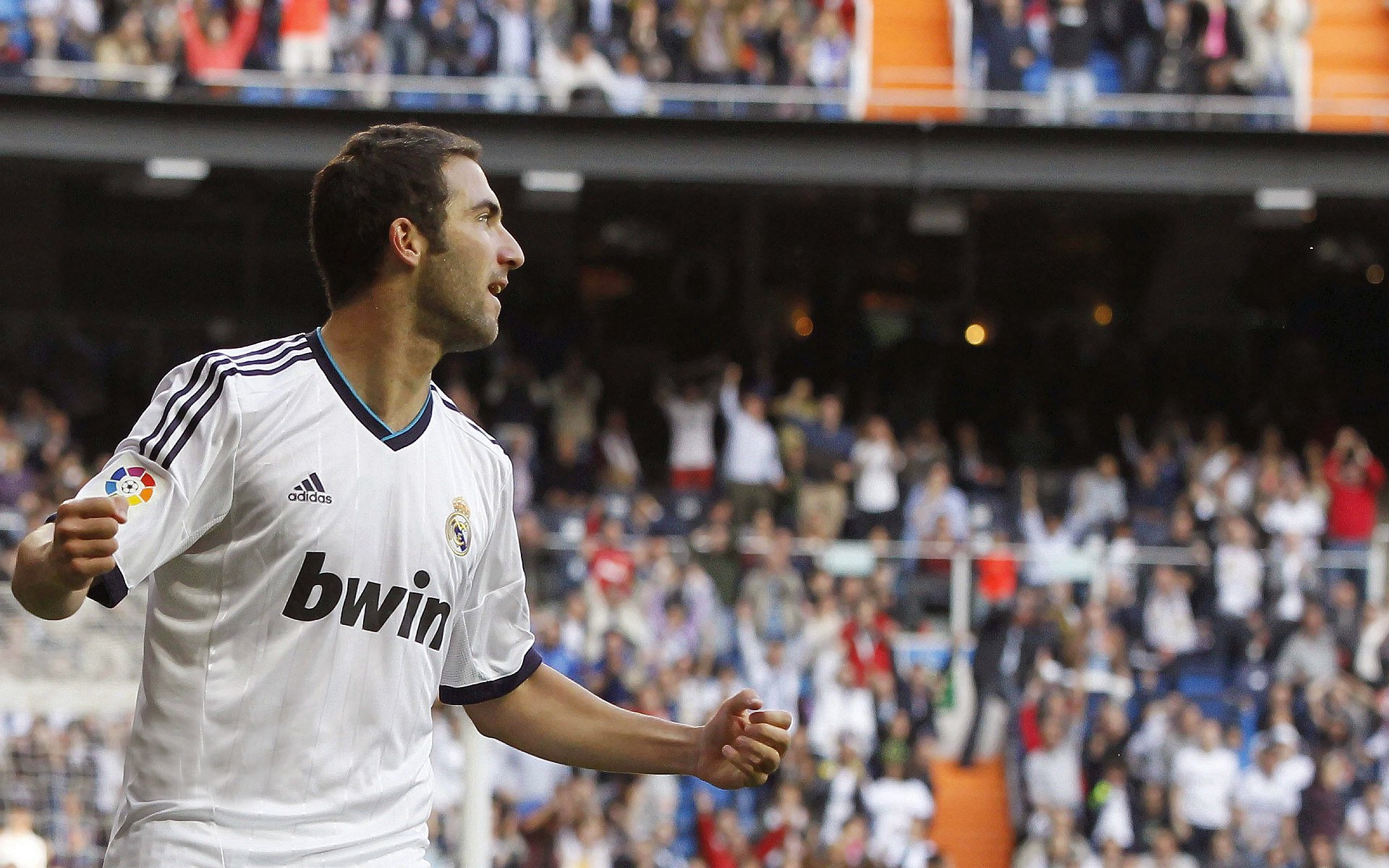 莫莉·奥卡拉汉冲线瞬间引爆现场，奥斯卡莫利亚